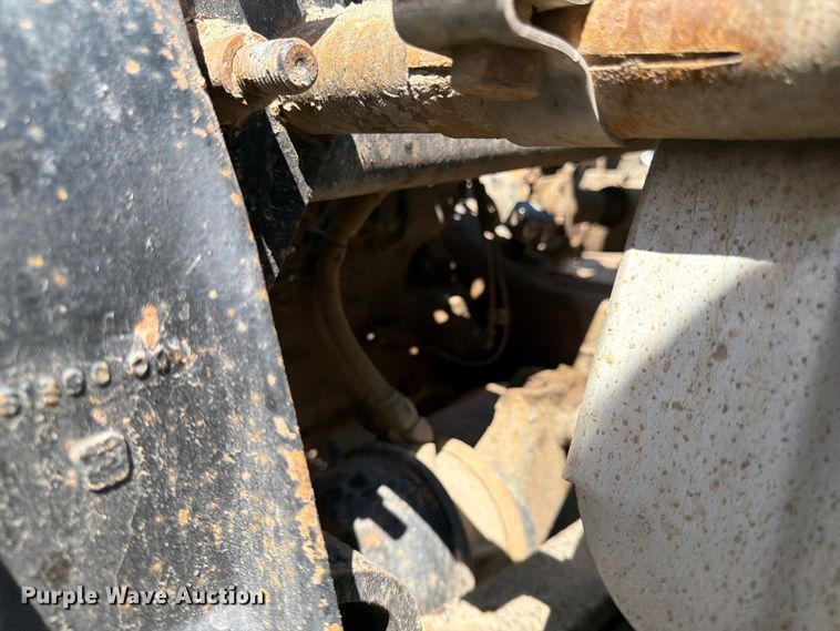 image for item FK0159 2008 Freightliner FLD120 semi truck