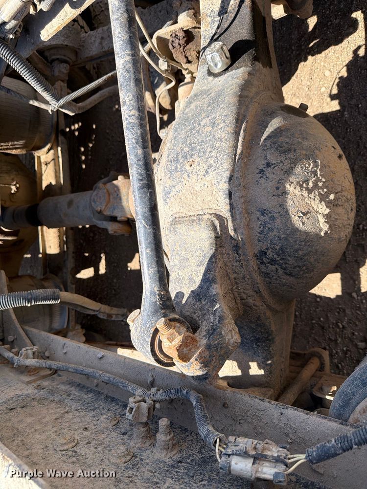 image for item FK0159 2008 Freightliner FLD120 semi truck