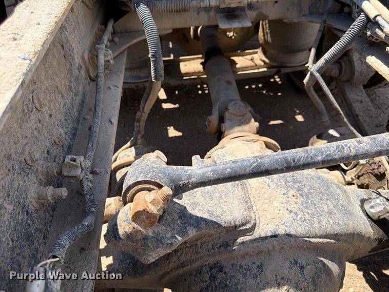 image for item FK0159 2008 Freightliner FLD120 semi truck