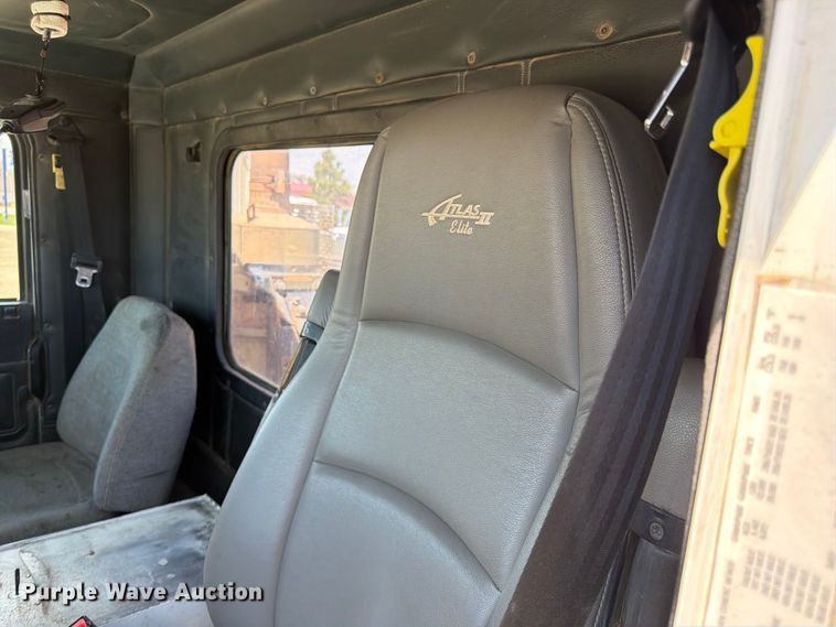 image for item FK0159 2008 Freightliner FLD120 semi truck