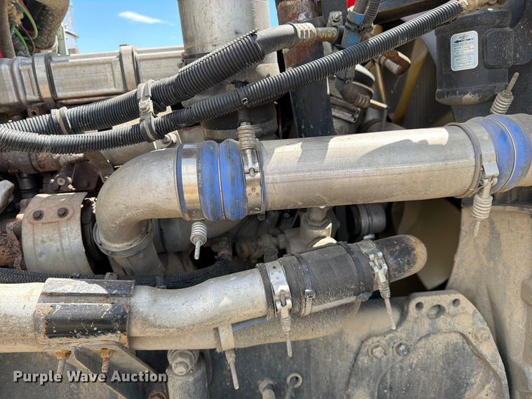 image for item FK0159 2008 Freightliner FLD120 semi truck