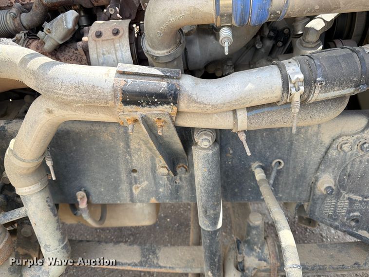 image for item FK0159 2008 Freightliner FLD120 semi truck