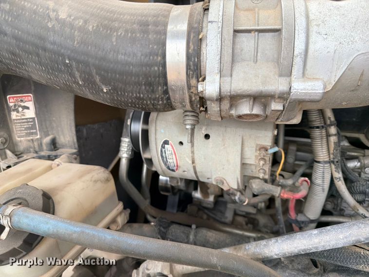 image for item FK0162 2010 Freightliner FLD120 semi truck