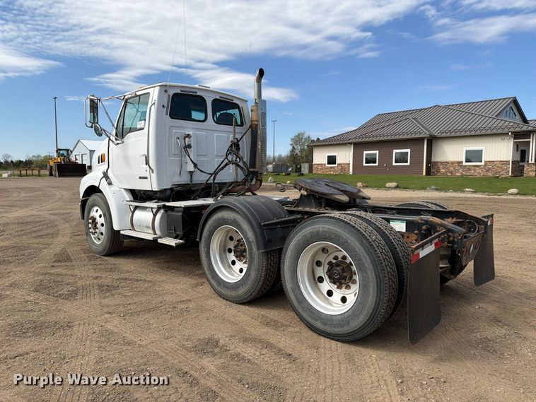 image for item FK0164 2003 Sterling A9500 semi truck