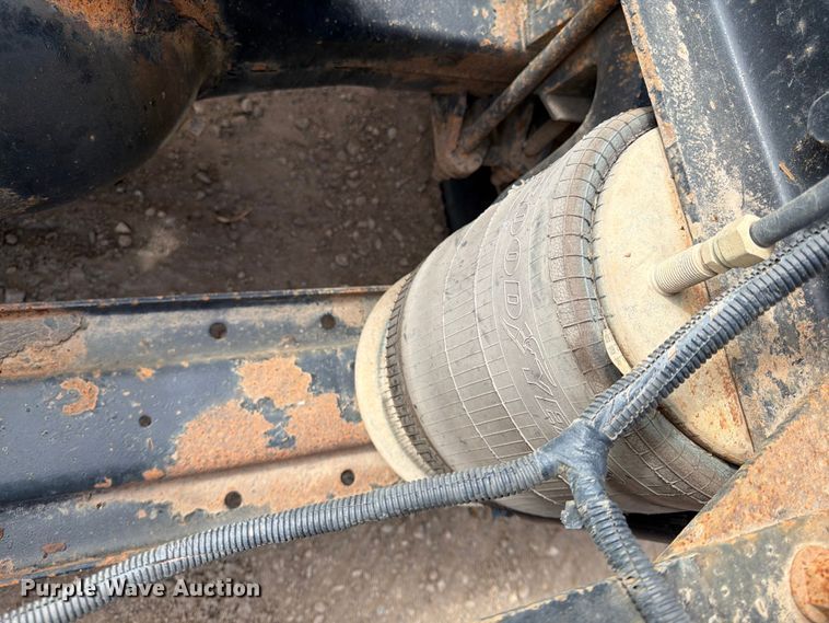 image for item FK0164 2003 Sterling A9500 semi truck