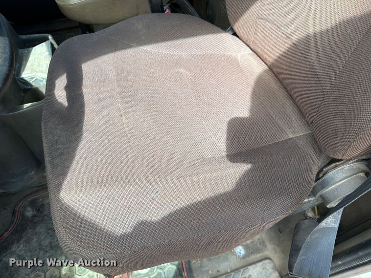image for item FK0164 2003 Sterling A9500 semi truck