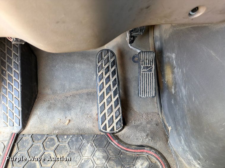 image for item FK0164 2003 Sterling A9500 semi truck