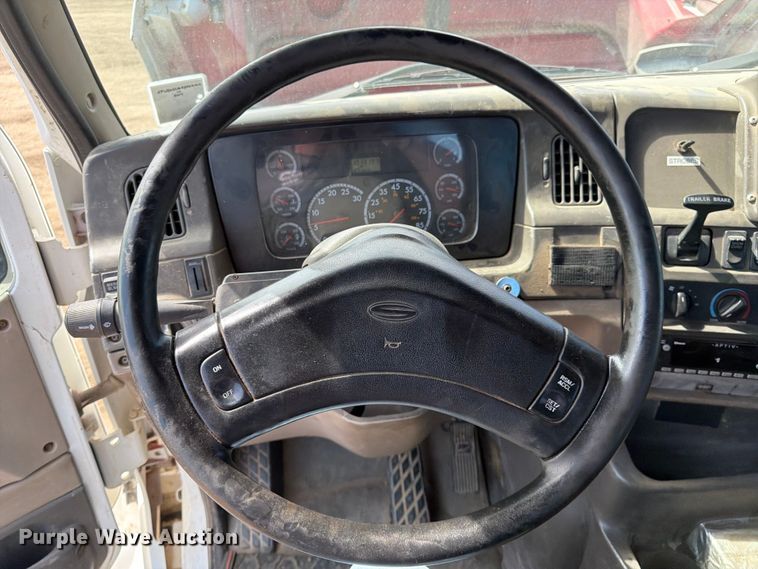 image for item FK0164 2003 Sterling A9500 semi truck