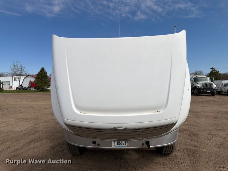 image for item FK0164 2003 Sterling A9500 semi truck