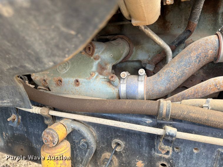 image for item FK0164 2003 Sterling A9500 semi truck