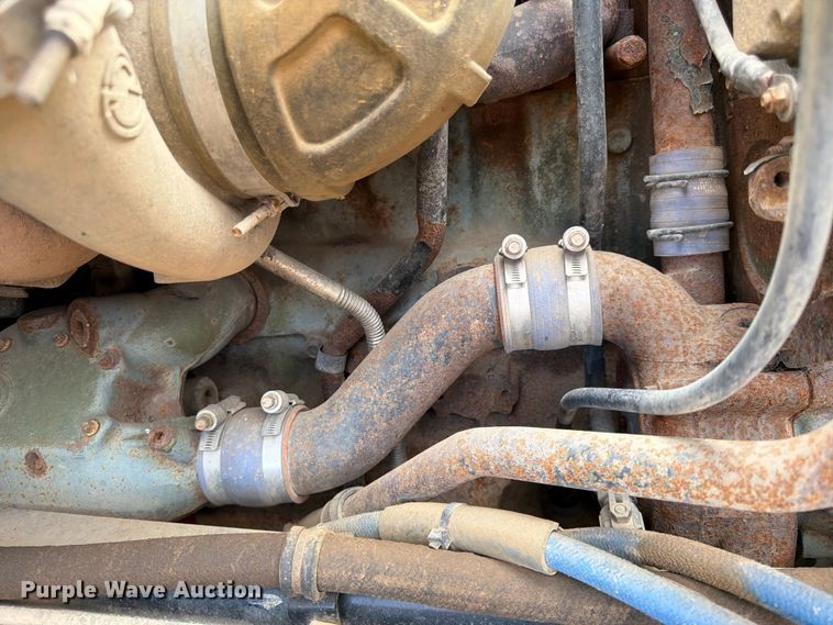 image for item FK0164 2003 Sterling A9500 semi truck