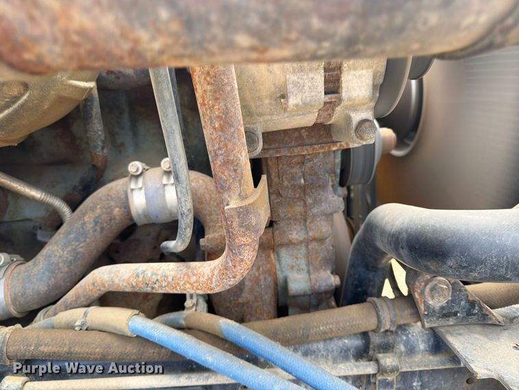 image for item FK0164 2003 Sterling A9500 semi truck