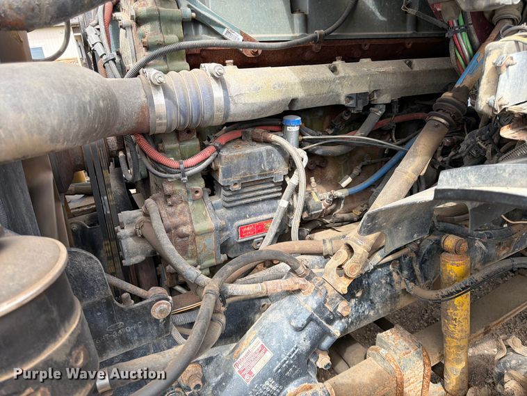 image for item FK0164 2003 Sterling A9500 semi truck