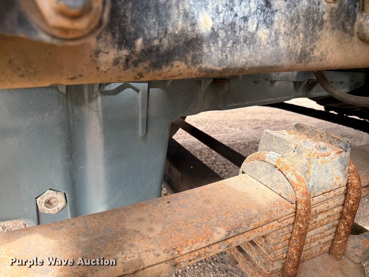 image for item FK0164 2003 Sterling A9500 semi truck