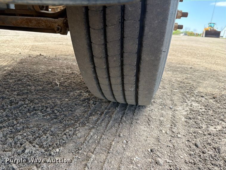 image for item FK0164 2003 Sterling A9500 semi truck