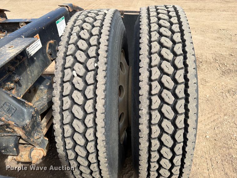 image for item FK0164 2003 Sterling A9500 semi truck