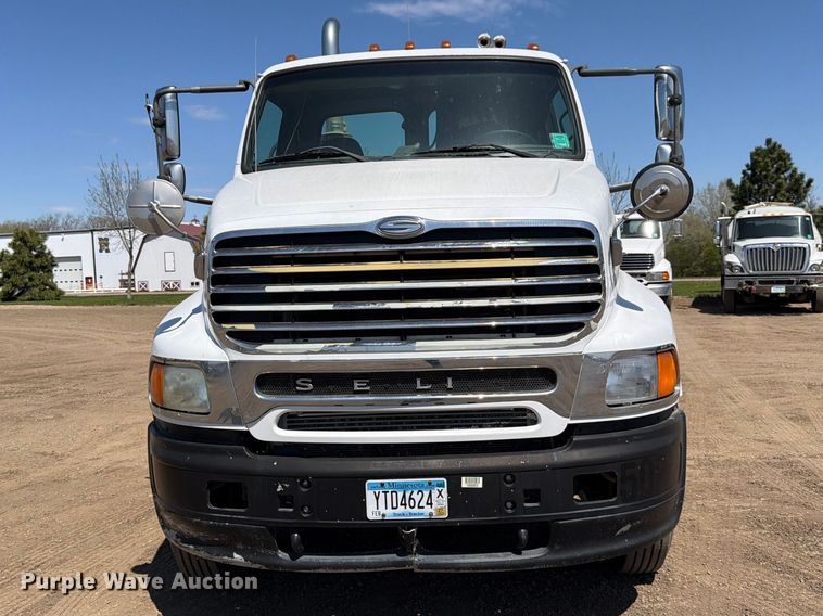 image for item FK0165 2007 Sterling A9500 Series semi truck