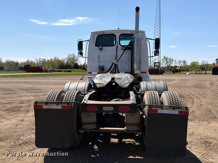 image for item FK0165 2007 Sterling A9500 Series semi truck