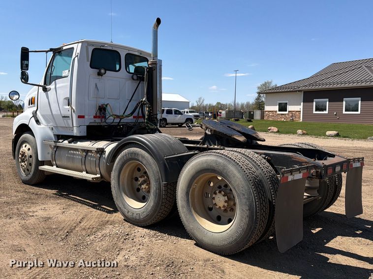 image for item FK0165 2007 Sterling A9500 Series semi truck