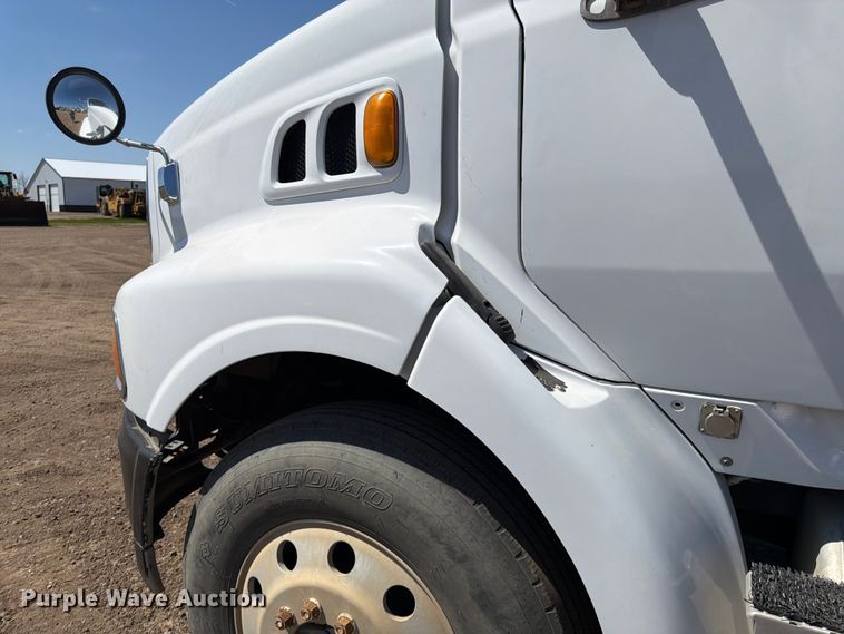 image for item FK0165 2007 Sterling A9500 Series semi truck