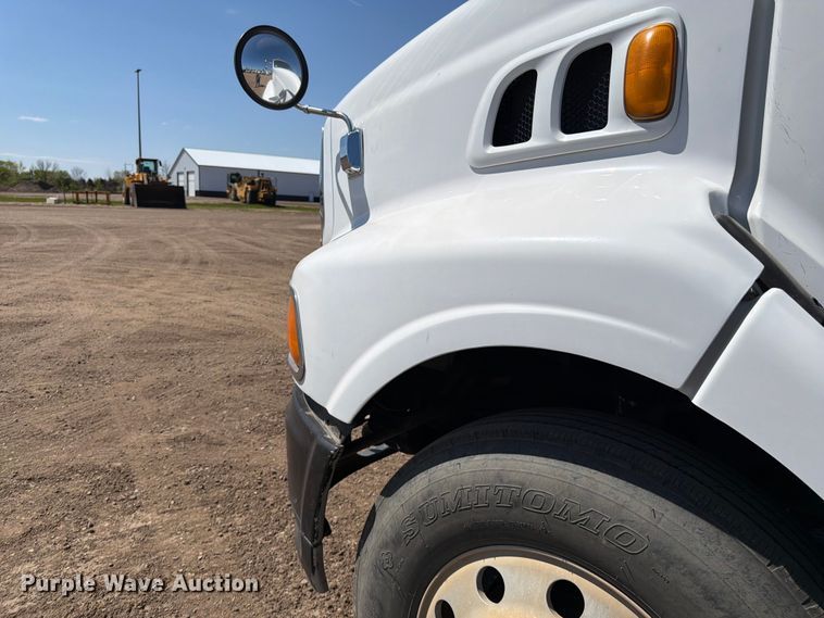 image for item FK0165 2007 Sterling A9500 Series semi truck
