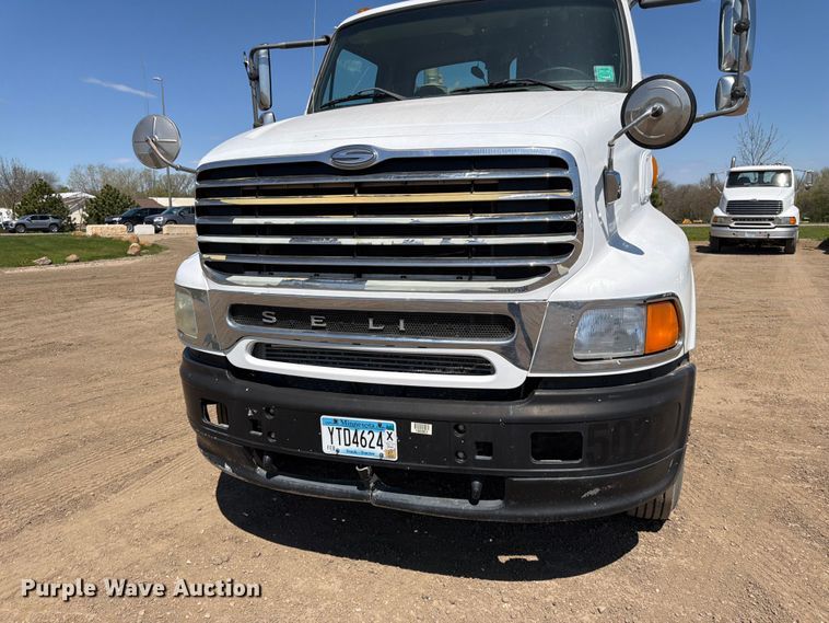 image for item FK0165 2007 Sterling A9500 Series semi truck