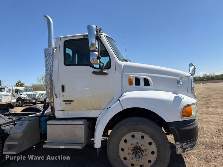 image for item FK0165 2007 Sterling A9500 Series semi truck