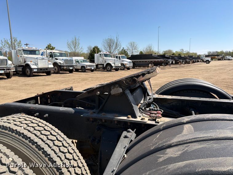 image for item FK0165 2007 Sterling A9500 Series semi truck