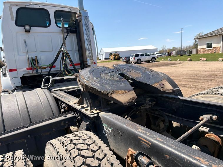 image for item FK0165 2007 Sterling A9500 Series semi truck