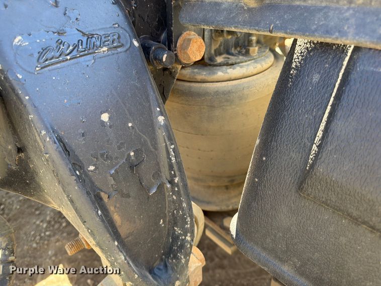 image for item FK0165 2007 Sterling A9500 Series semi truck