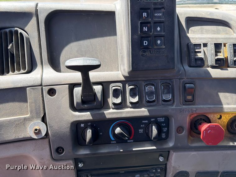image for item FK0165 2007 Sterling A9500 Series semi truck