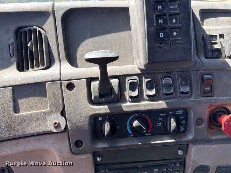 image for item FK0165 2007 Sterling A9500 Series semi truck