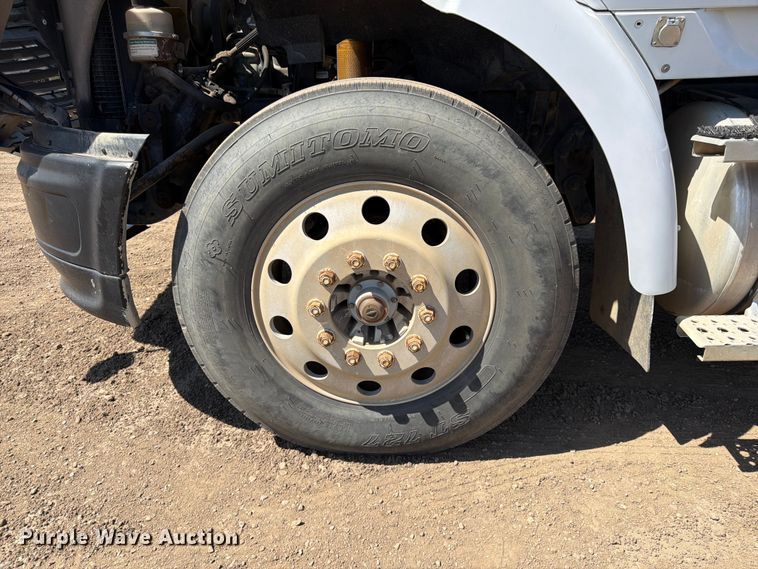 image for item FK0165 2007 Sterling A9500 Series semi truck