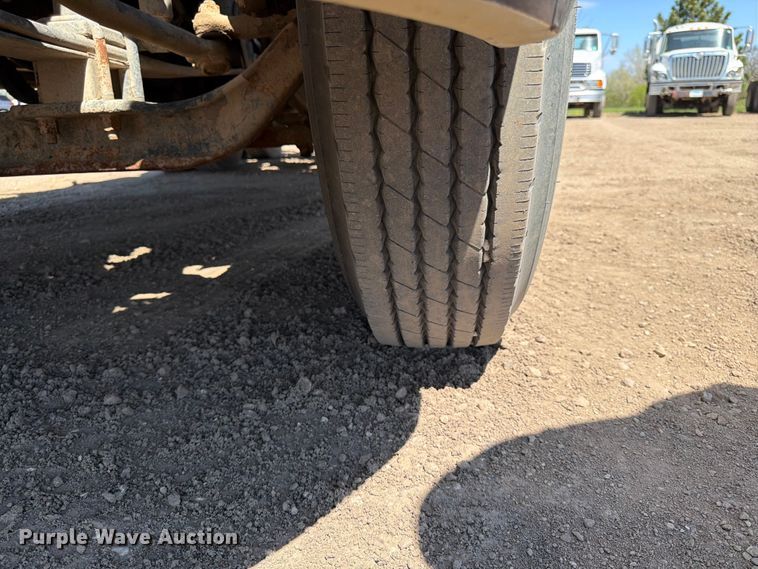 image for item FK0165 2007 Sterling A9500 Series semi truck
