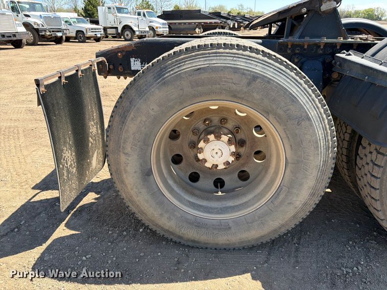 image for item FK0165 2007 Sterling A9500 Series semi truck