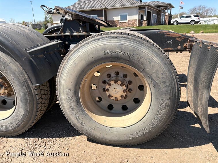 image for item FK0165 2007 Sterling A9500 Series semi truck