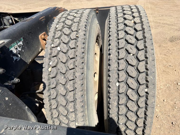 image for item FK0165 2007 Sterling A9500 Series semi truck