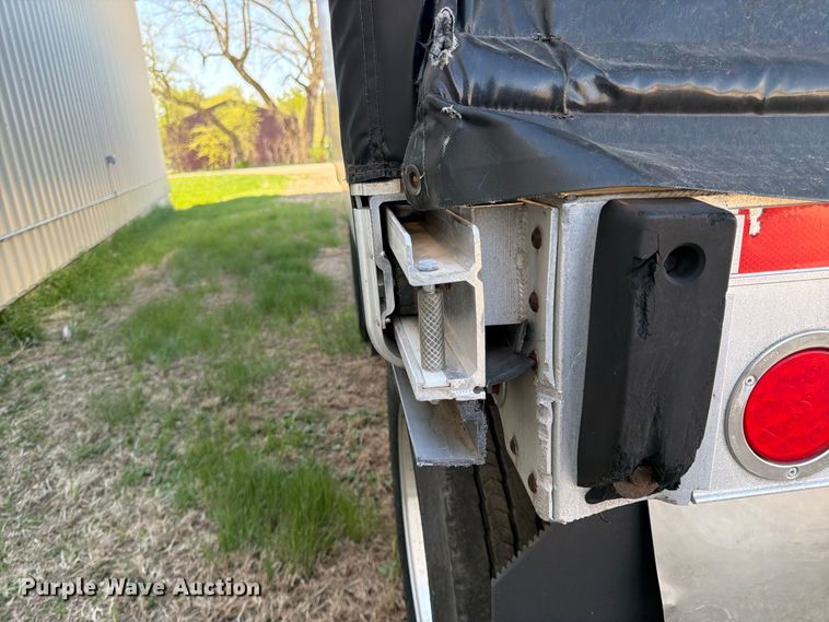 image for item FK0167 2005 Great Dane Trailers GPLWSAR-248-103 side curtain trailer