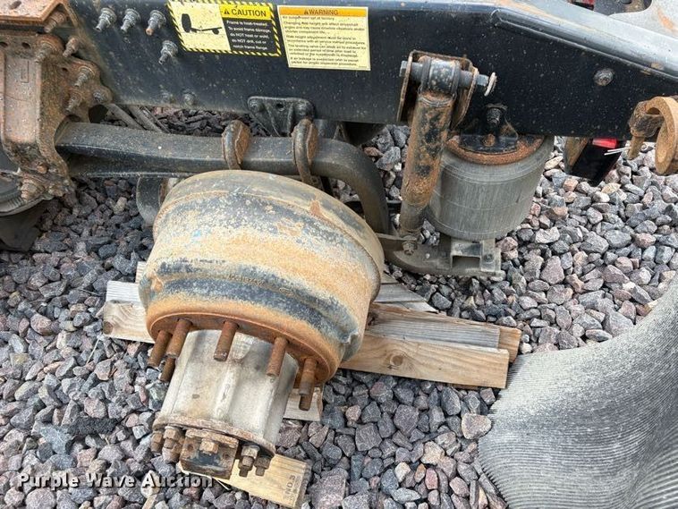 image for item FK1210 2016 Mack CXU613 semi truck