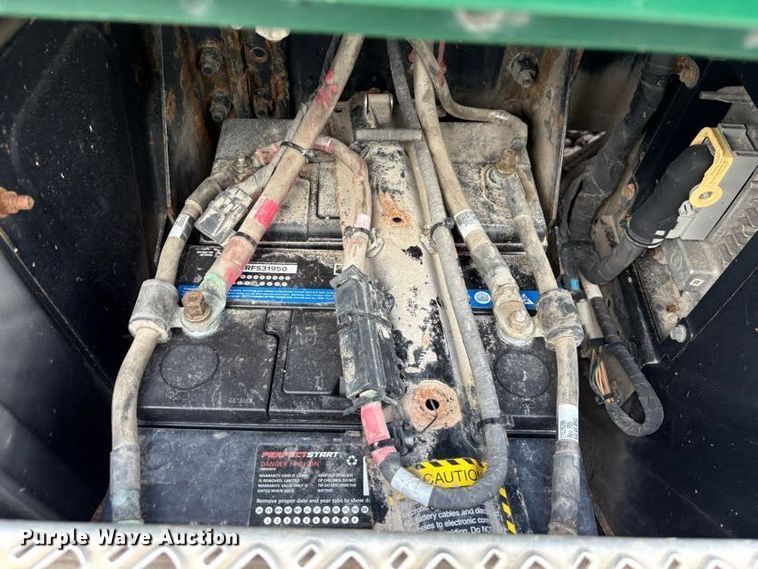 image for item FK1210 2016 Mack CXU613 semi truck