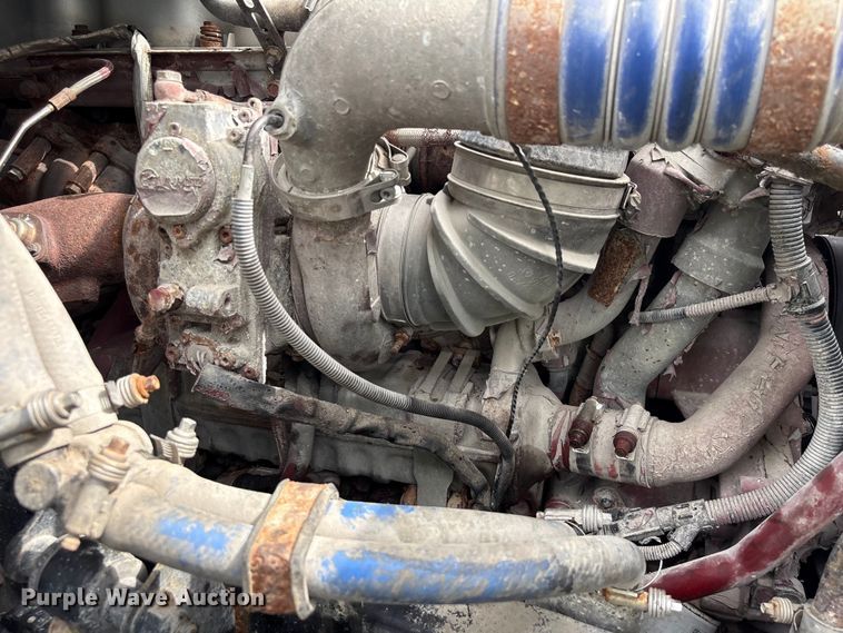 image for item FK1210 2016 Mack CXU613 semi truck