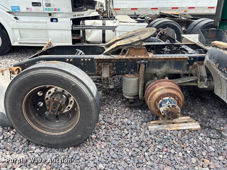 image for item FK1210 2016 Mack CXU613 semi truck