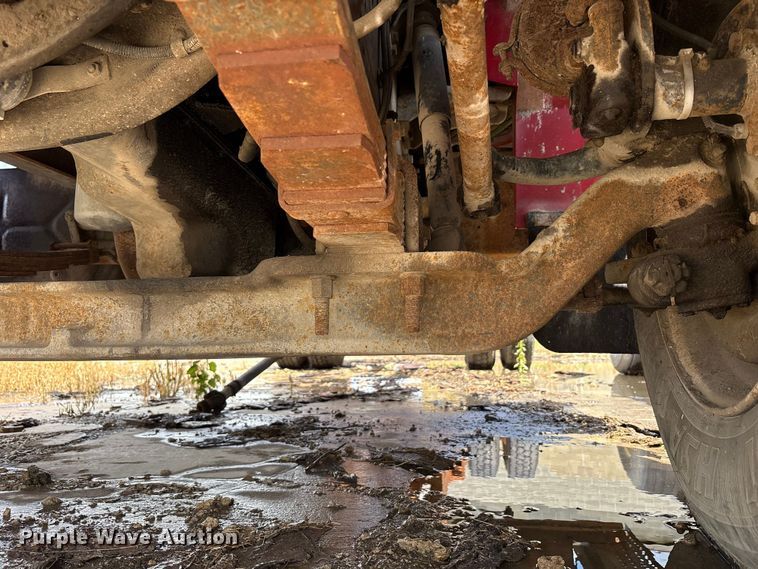 image for item FK1428 2000 International 4900 truck cab and chassis