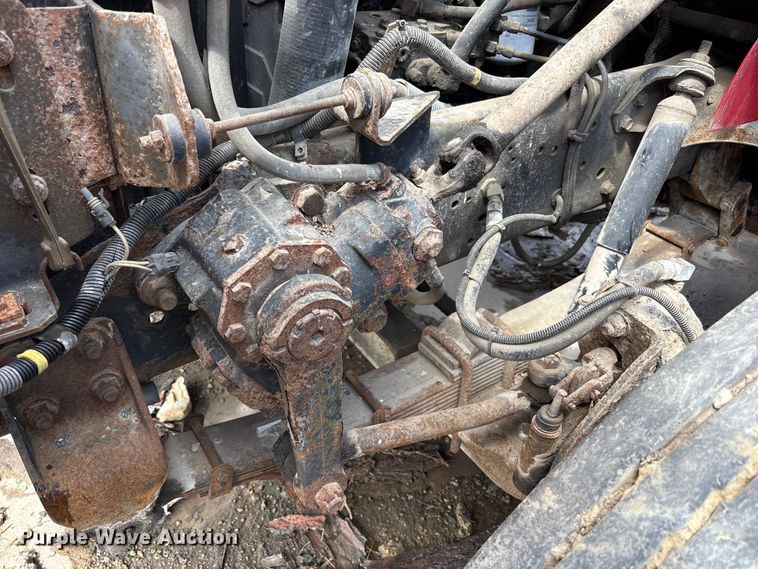 image for item FK1428 2000 International 4900 truck cab and chassis