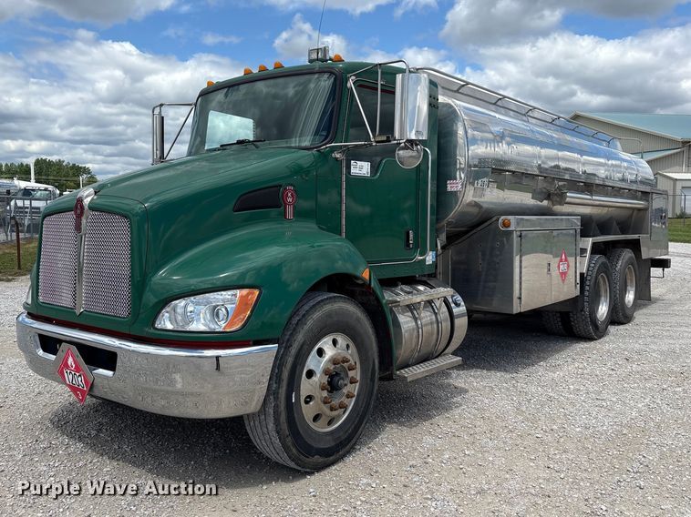 image for item FK1430 2014 Kenworth T370 fuel truck