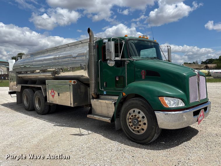 image for item FK1430 2014 Kenworth T370 fuel truck