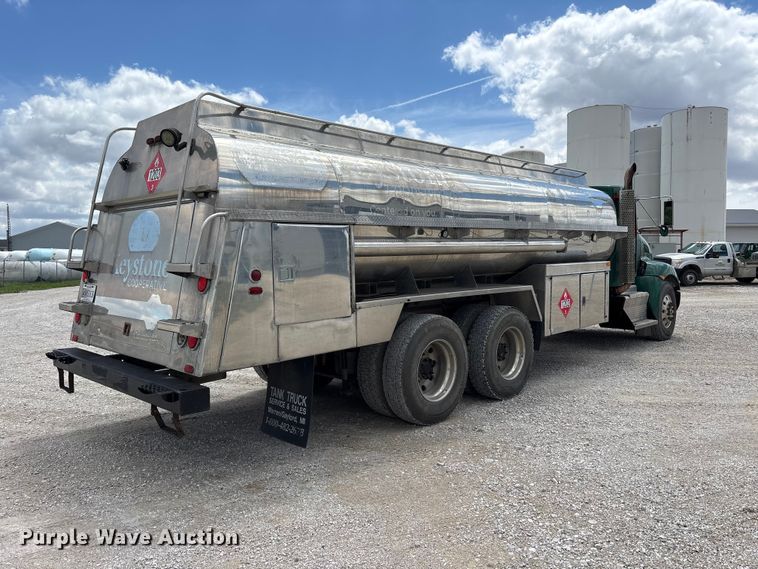 image for item FK1430 2014 Kenworth T370 fuel truck