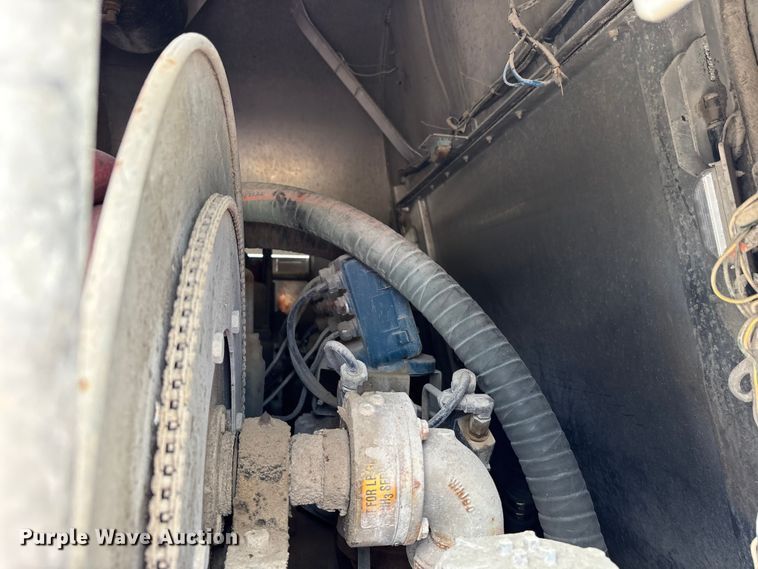 image for item FK1430 2014 Kenworth T370 fuel truck