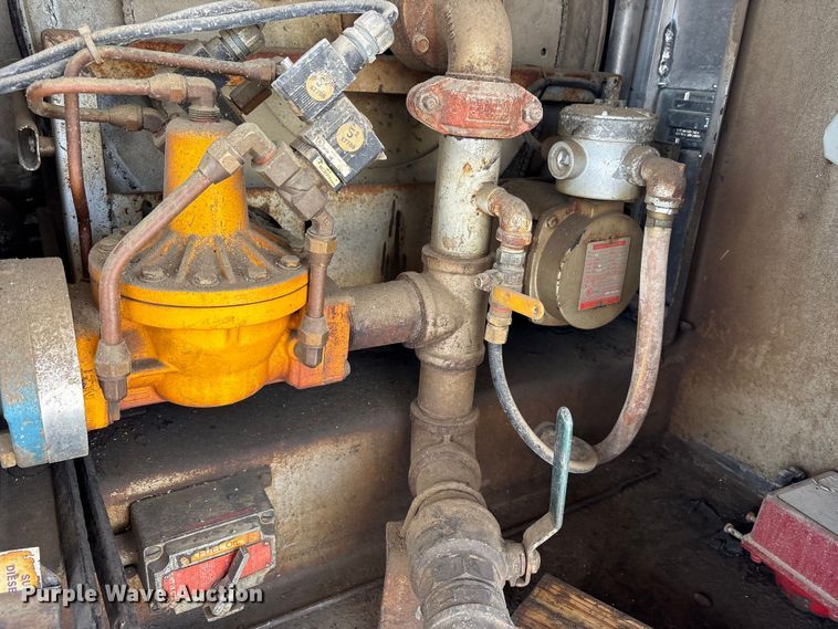 image for item FK1430 2014 Kenworth T370 fuel truck