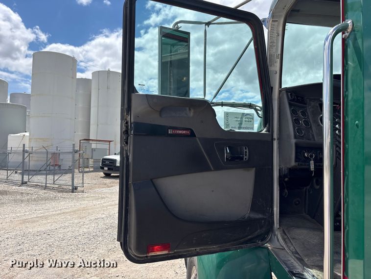 image for item FK1430 2014 Kenworth T370 fuel truck